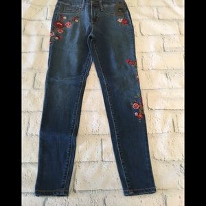 NWT Mossimo Embroidered Jeans